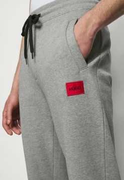 Meilleure vente ⭐ HUGO DOAK - Pantalon De Survêtement - Medium Grey 🛒 10 Meilleure vente ⭐ HUGO DOAK - Pantalon De Survêtement - Medium Grey 🛒 -HUGO Sales 01f41d56573d405ea7ccc97946d9403e