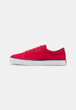 De gros ❤️ HUGO DYER - Baskets Basses - Medium Red 💯
