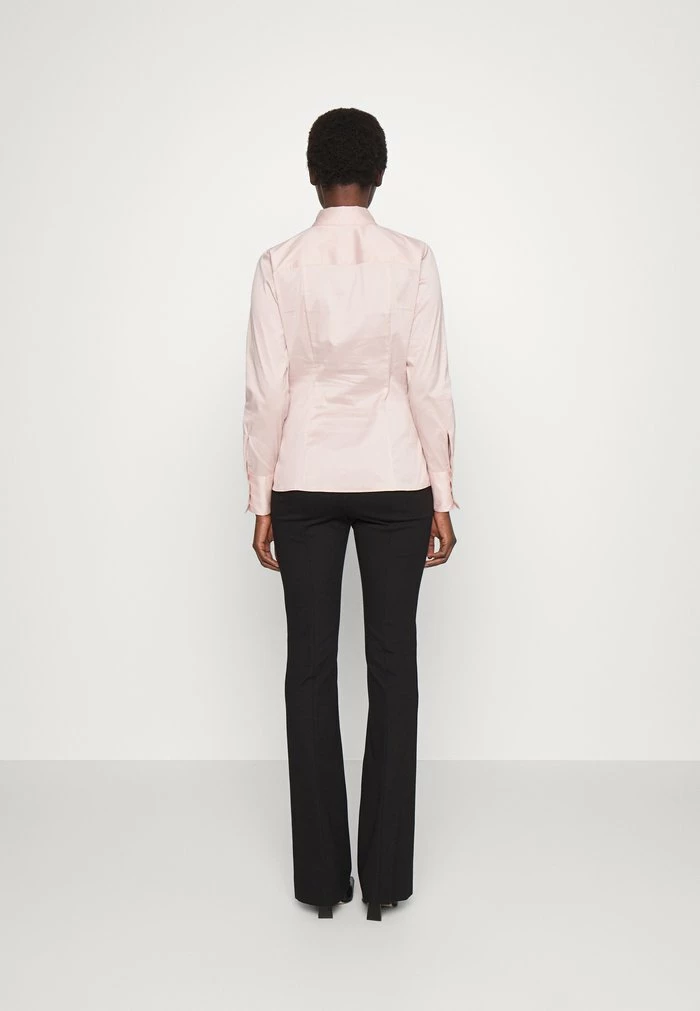 Bon marché 🤩 HUGO THE FITTED - Chemisier - Light Pastel Pink ✔️ 3 Bon marché 🤩 HUGO THE FITTED - Chemisier - Light Pastel Pink ✔️ – Image 3