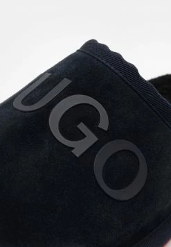 Le moins cher 👍 HUGO COZY - Chaussons - Dark Blue 💯 11 Le moins cher 👍 HUGO COZY - Chaussons - Dark Blue 💯 -HUGO Sales 0f5108b46895459a8cf0ff1f0a7ecb91