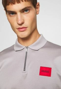 Budget 🎉 HUGO DERESOM - Polo - Silver 🧨 11 Budget 🎉 HUGO DERESOM - Polo - Silver 🧨 -HUGO Sales 14c938702b364fa3a96d2723fbf3be11