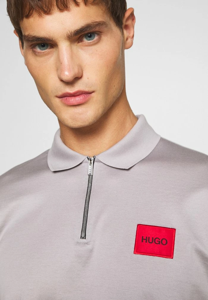 Budget 🎉 HUGO DERESOM - Polo - Silver 🧨 6 Budget 🎉 HUGO DERESOM - Polo - Silver 🧨 – Image 6