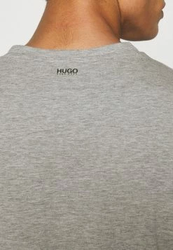 Meilleur prix ⭐ HUGO V NECK 2 PACK - T-shirt Basique - Grey 😍 -HUGO Sales 159f2644570046e9bfd76f3687e6afba