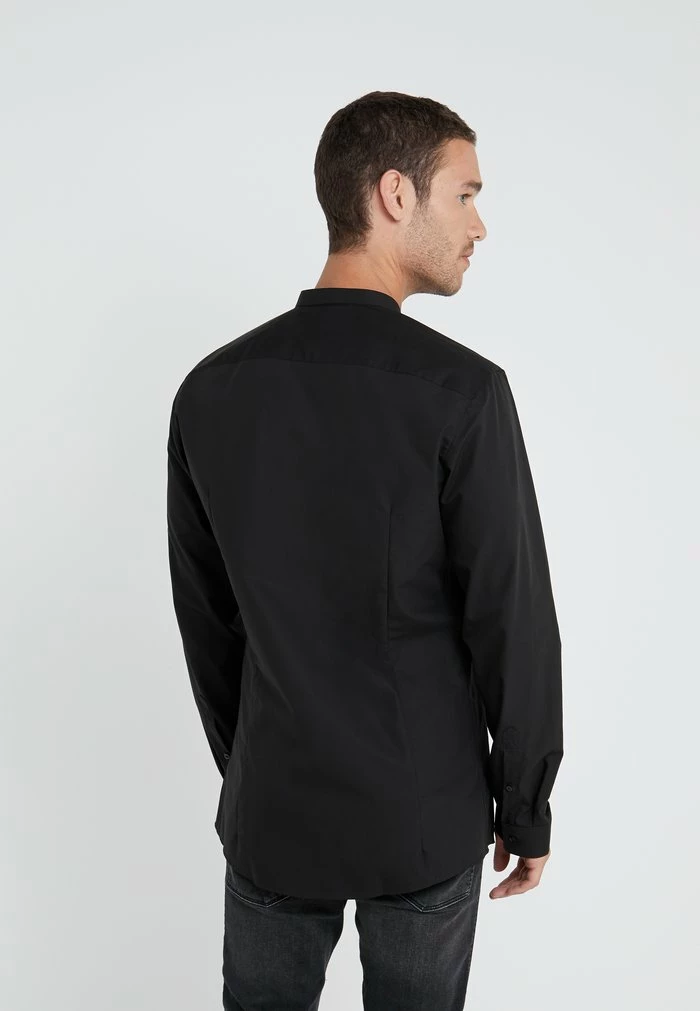 Grosses soldes 💯 HUGO ENRIQUE - Chemise Classique - Black 🎉 3 Grosses soldes 💯 HUGO ENRIQUE - Chemise Classique - Black 🎉 – Image 3