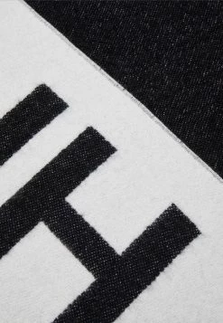 Les meilleures critiques de 🎉 HUGO WOMEN - Écharpe - Black 🤩 -HUGO Sales 232ee8c100b142af92fabd20a2956a7d