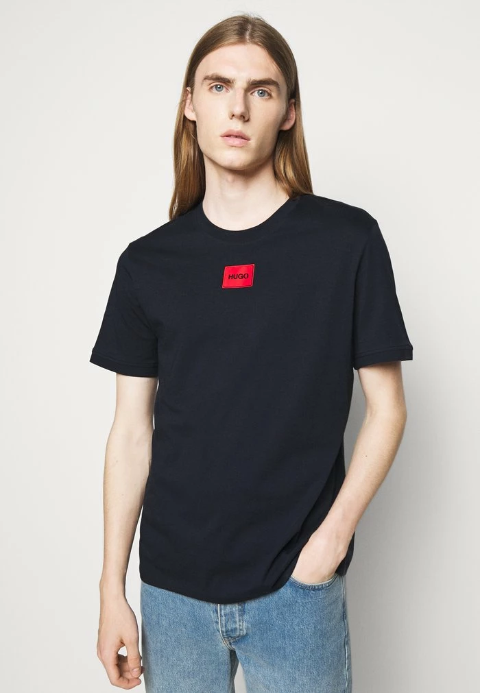 Grosses soldes 🌟 HUGO DIRAGOLINO - T-shirt Basique - Dark Blue 😀 4 Grosses soldes 🌟 HUGO DIRAGOLINO - T-shirt Basique - Dark Blue 😀 – Image 4