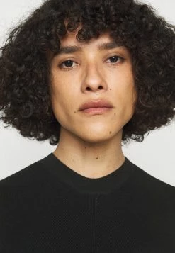 Le moins cher 😍 HUGO SOOK - Débardeur - Black 🎁 -HUGO Sales 2f7cf1ae3a4042c88bcfc207287f2426