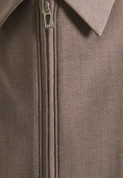 Acheter 👏 HUGO HELLIS - Veste Légère - Light/pastel Brown ❤️ -HUGO Sales 331c4a056b704e91a0d261ca6289ee6b