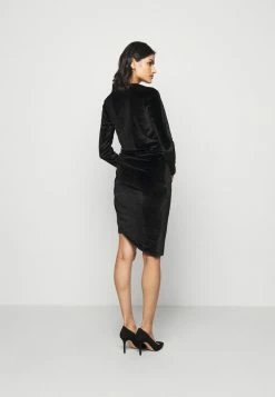 Les meilleures critiques de 🌟 HUGO NELVETY - Robe De Soirée - Black 💯 -HUGO Sales 3bcb9f9ec44a404496a2f62fec5c7f6c