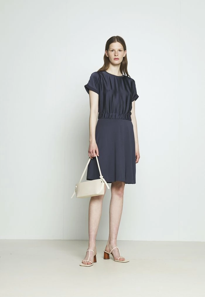 Les meilleures critiques de 👍 HUGO NAMASTIA - Robe De Jour - Dark Blue 🛒 2 Les meilleures critiques de 👍 HUGO NAMASTIA - Robe De Jour - Dark Blue 🛒 – Image 2