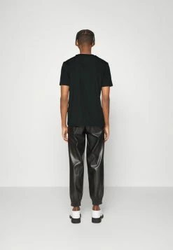 Tout neuf 👏 HUGO DAGILE - T-shirt Imprimé - Black 🧨 -HUGO Sales 4854cbeaa5ae4baf854275b31b89f658