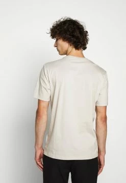 Le moins cher ❤️ HUGO DOLIVE - T-shirt Imprimé - Medium Beige ⭐ 9 Le moins cher ❤️ HUGO DOLIVE - T-shirt Imprimé - Medium Beige ⭐ -HUGO Sales 5bf5c150208e4ba6954762cca407e123