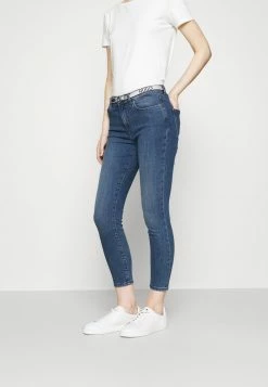 Meilleur prix 😍 HUGO CHARLIE CROPPED - 👖 Jeans Skinny - Bright Blue 🎉