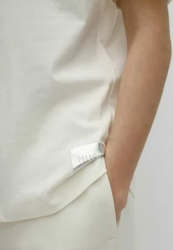 Le moins cher 👍 HUGO T-shirt Basique - Natural 👏 8 Le moins cher 👍 HUGO T-shirt Basique - Natural 👏 -HUGO Sales 64d94b0dea3e47f08410751acf8ec911