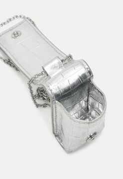 Acheter 👏 HUGO EVA 💄 LIPSTICK CASE - Sac Bandoulière - Silver 🛒 -HUGO Sales 6ea50409b51d4ef9b24ea45b361cf0da 1