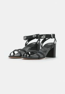 Les meilleures critiques de ⌛ HUGO KIMLEY - 🩴 Sandales - Black ⭐ -HUGO Sales 6fc51a6a82504ea583aaf87028c23b79