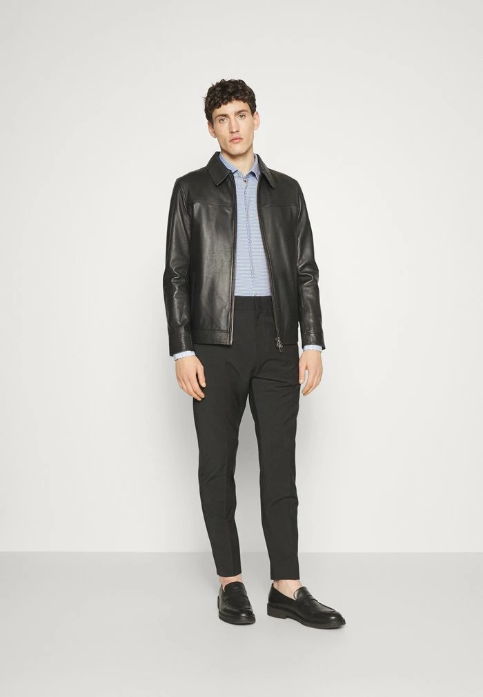 Sortie 🧨 HUGO KENNO - Chemise Classique - Light/pastel Blue ⌛ 2 Sortie 🧨 HUGO KENNO - Chemise Classique - Light/pastel Blue ⌛ – Image 2