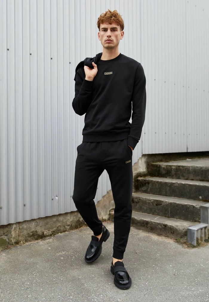 Meilleure affaire 😍 HUGO DICAGO - Sweatshirt - Black/gold ✔️ 4 Meilleure affaire 😍 HUGO DICAGO - Sweatshirt - Black/gold ✔️ – Image 4