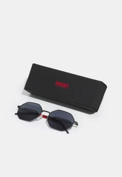 Le moins cher 😉 HUGO UNISEX - Lunettes De Soleil - Black/red 🔔 -HUGO Sales 874cda01330f496aa9405d8bc9d1cc64