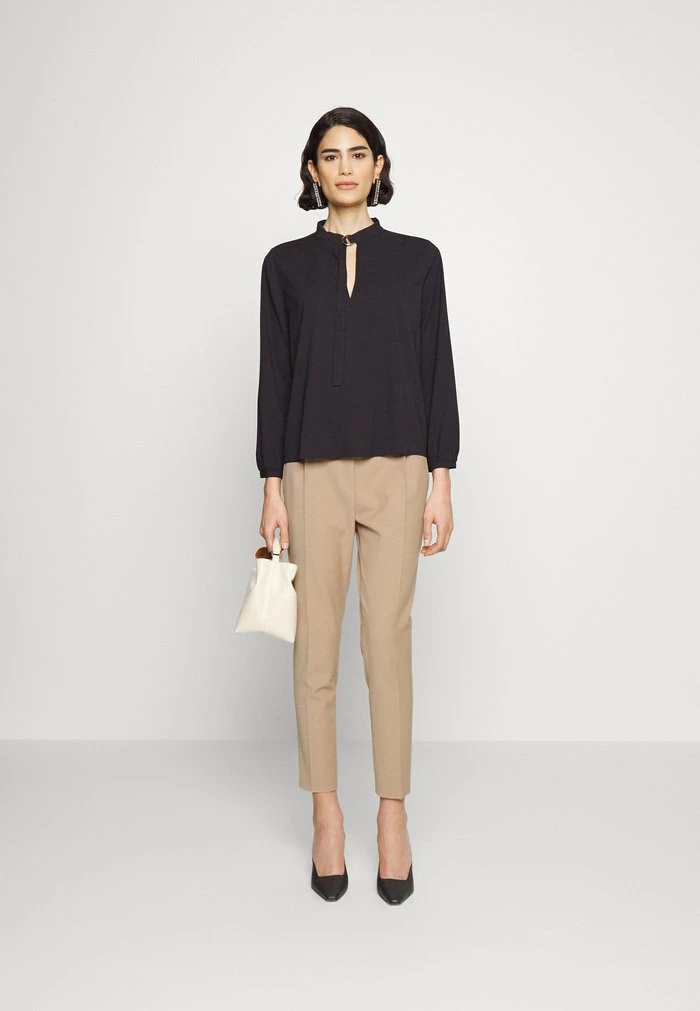 Budget ✨ HUGO HEMIAS - Pantalon Classique - Light Pastel Brown 😍 2 Budget ✨ HUGO HEMIAS - Pantalon Classique - Light Pastel Brown 😍 – Image 2