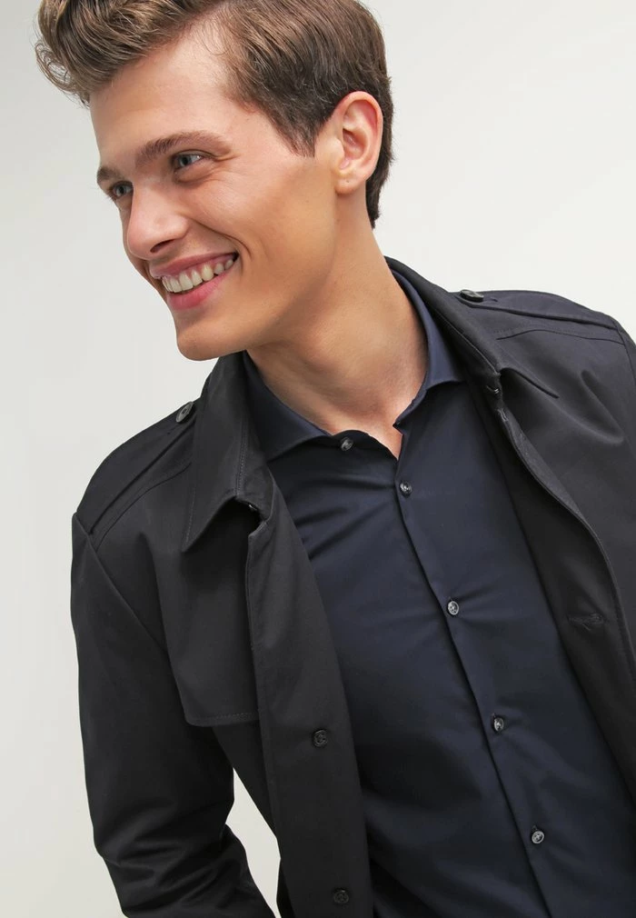 Remise 💯 HUGO JASON SLIM FIT - Chemise Classique - Navy ❤️ 4 Remise 💯 HUGO JASON SLIM FIT - Chemise Classique - Navy ❤️ – Image 4