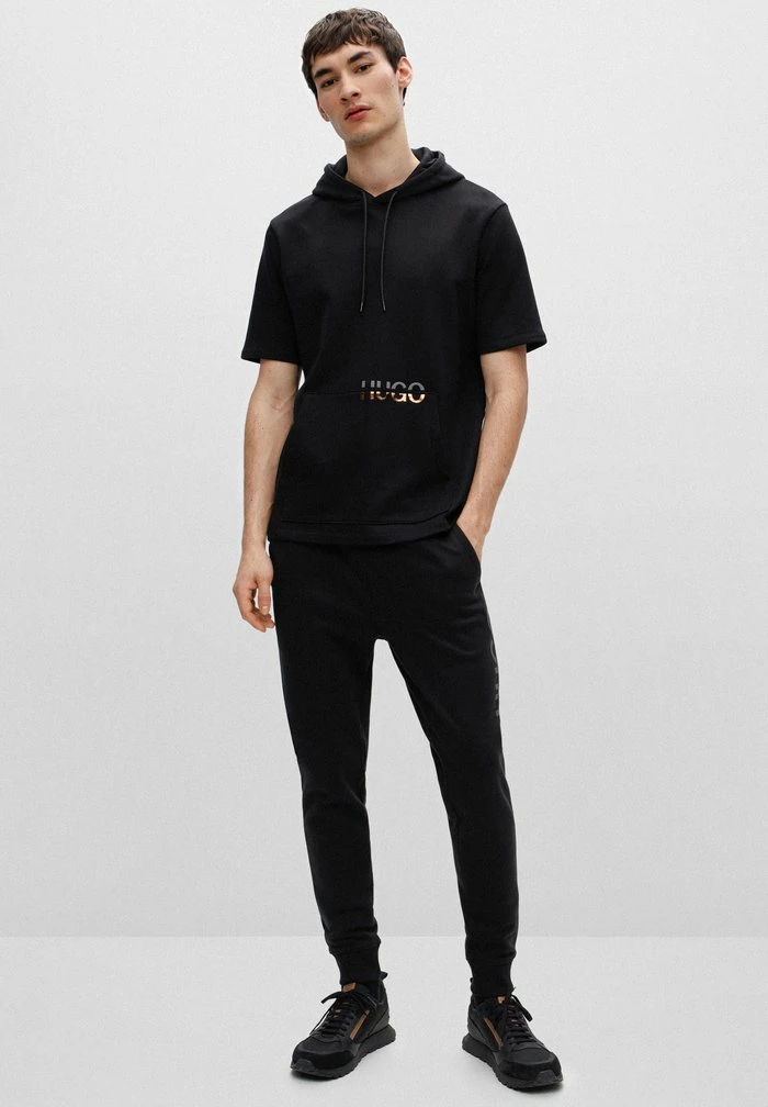 Bon marché 🎁 HUGO DEEDY - T-shirt Imprimé - Black 💯 2 Bon marché 🎁 HUGO DEEDY - T-shirt Imprimé - Black 💯 – Image 2