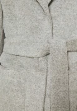 Les meilleures critiques de 🤩 HUGO MESUA - Manteau Classique - Medium Grey ⭐ -HUGO Sales aa6ab8b767bf4cfa91639c0055b5fd1c