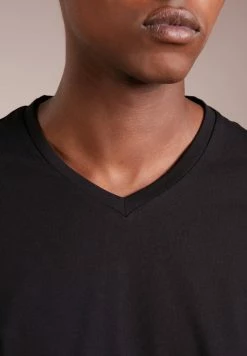 Top 10 😍 HUGO V NECK 2 PACK - T-shirt Basique - Black 😀 -HUGO Sales b4d3d64731024d7c874a02bd98ef3860