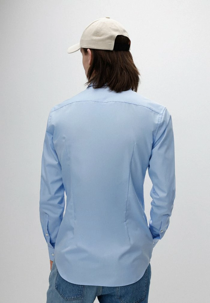 Promo 🤩 HUGO KOEY - Chemise Classique - Light Blue 🎁 3 Promo 🤩 HUGO KOEY - Chemise Classique - Light Blue 🎁 – Image 3