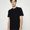 Acheter ❤️ HUGO DALLUP - T-shirt Basique - Black ⌛