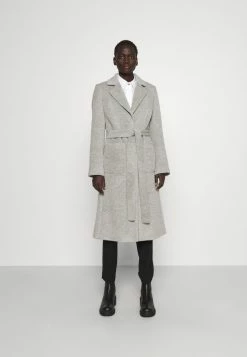 Les meilleures critiques de 🤩 HUGO MESUA - Manteau Classique - Medium Grey ⭐