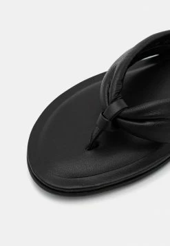 Nouveau 🎉 HUGO GRACE TWISTED THONG - Tongs - Black 🤩 -HUGO Sales c8eb9c78dcc745cca58471dcd01bfbd8