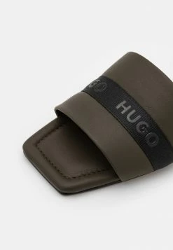 Offres ❤️ HUGO LOLA SLIDE - Mules - Dark Green ⭐ 13 Offres ❤️ HUGO LOLA SLIDE - Mules - Dark Green ⭐ -HUGO Sales d383d2a0422f4014b735028aa4d16dd7