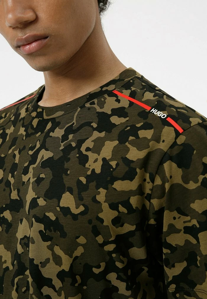 Tout neuf 😍 HUGO T-shirt Imprimé - Dark Green ⌛ 4 Tout neuf 😍 HUGO T-shirt Imprimé - Dark Green ⌛ – Image 4