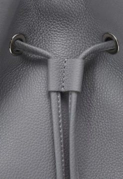 Meilleure affaire ✨ HUGO LEXI DRAWSTRING - Sac Bandoulière - Grey 👍 11 Meilleure affaire ✨ HUGO LEXI DRAWSTRING - Sac Bandoulière - Grey 👍 -HUGO Sales d6100d33dc14465e91e1c597ff1bd463