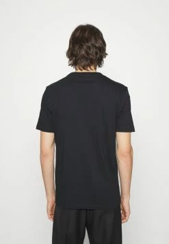 Meilleur prix 👍 HUGO DINTAGE - T-shirt Imprimé - Black 😉 8 Meilleur prix 👍 HUGO DINTAGE - T-shirt Imprimé - Black 😉 -HUGO Sales df321365cd5f425d9ce34044fc8a785e