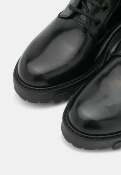 Grosses soldes 🔥 HUGO AXEL MID BOOT - Bottes à Lacets - Black 🧨 -HUGO Sales dfbcdf02e3244b008e394c2470fd5614