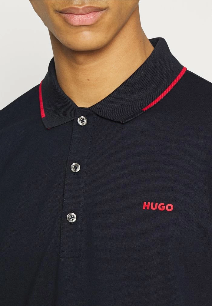 Tout neuf 🌟 HUGO DINOSO - Polo - Dark Blue ⭐ 6 Tout neuf 🌟 HUGO DINOSO - Polo - Dark Blue ⭐ – Image 6