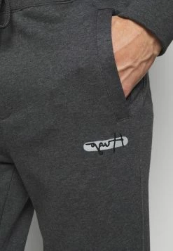 Les meilleures critiques de 😀 HUGO DIBEX - Pantalon De Survêtement - Medium Grey 🎁 11 Les meilleures critiques de 😀 HUGO DIBEX - Pantalon De Survêtement - Medium Grey 🎁 -HUGO Sales f90f4bfc37a1435e932a8a46259b5794